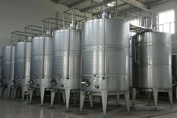 Fermenting tank
